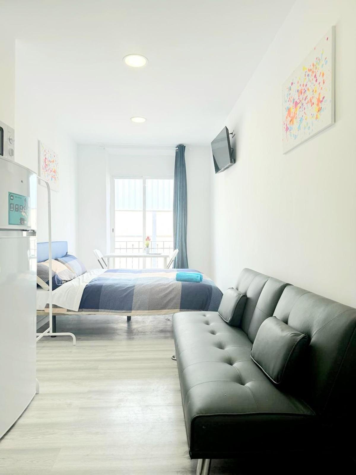 Apartamentos Aeropuerto Valencia Манисес Экстерьер фото