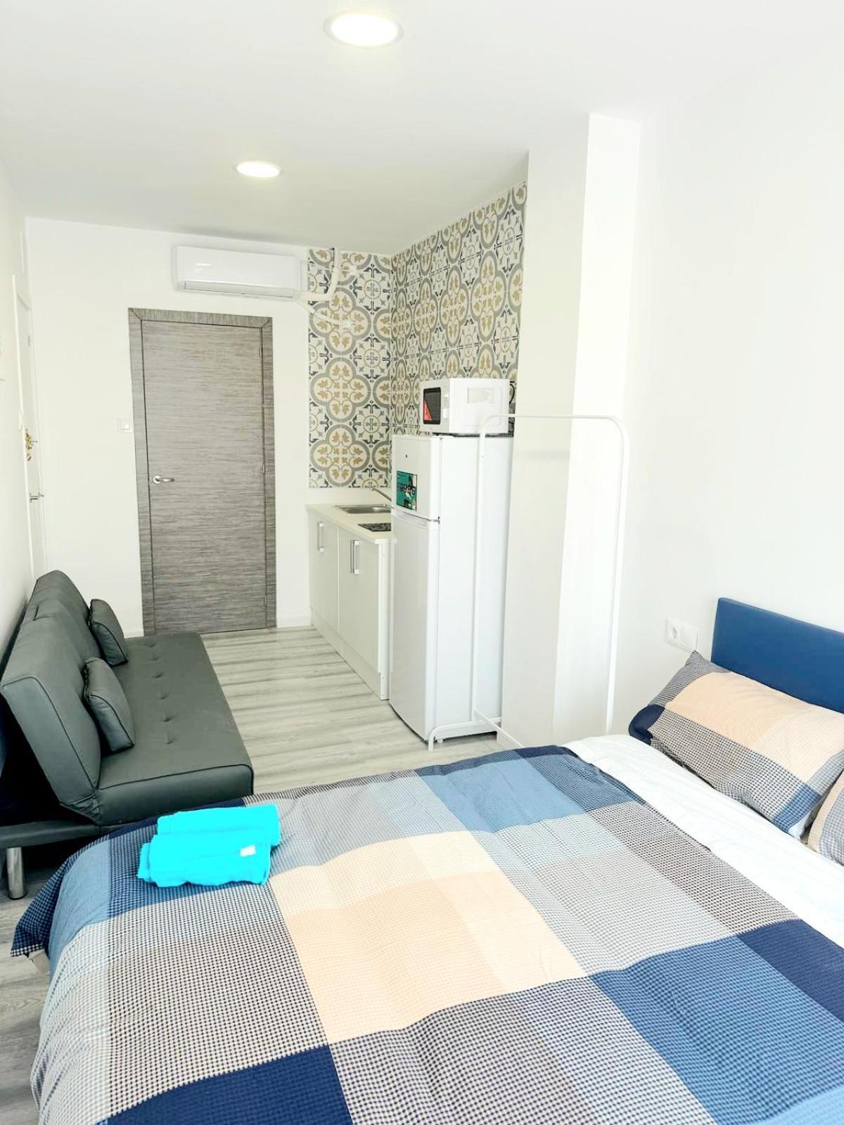 Apartamentos Aeropuerto Valencia Манисес Экстерьер фото